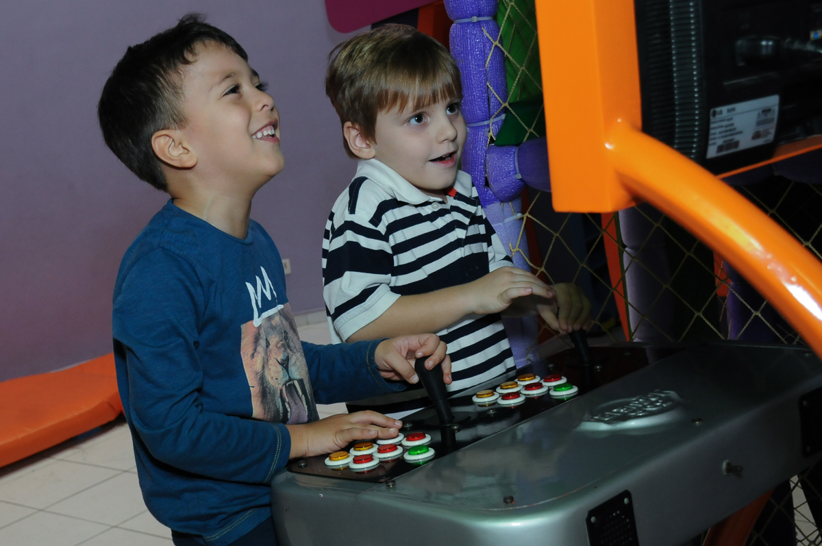 fotografia infantil, filmagem de festa infantil, foto e filmagem infantil, foto e vídeo de festa infantil, fotógrafo de festa infantil, fotógrafo de aniversário infantil, fotógrafo profissional infantil, fotógrafo