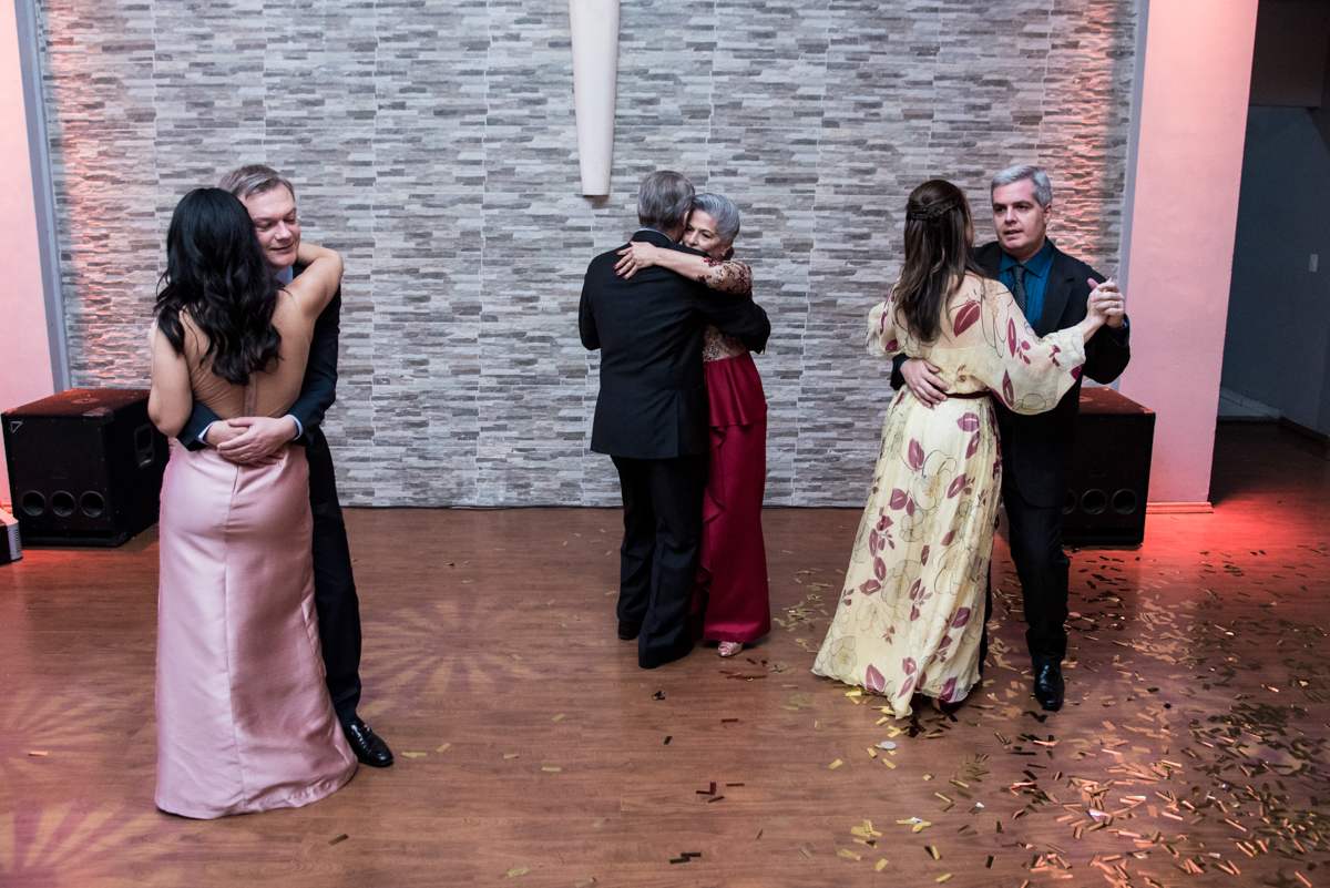 todos participam da valsa