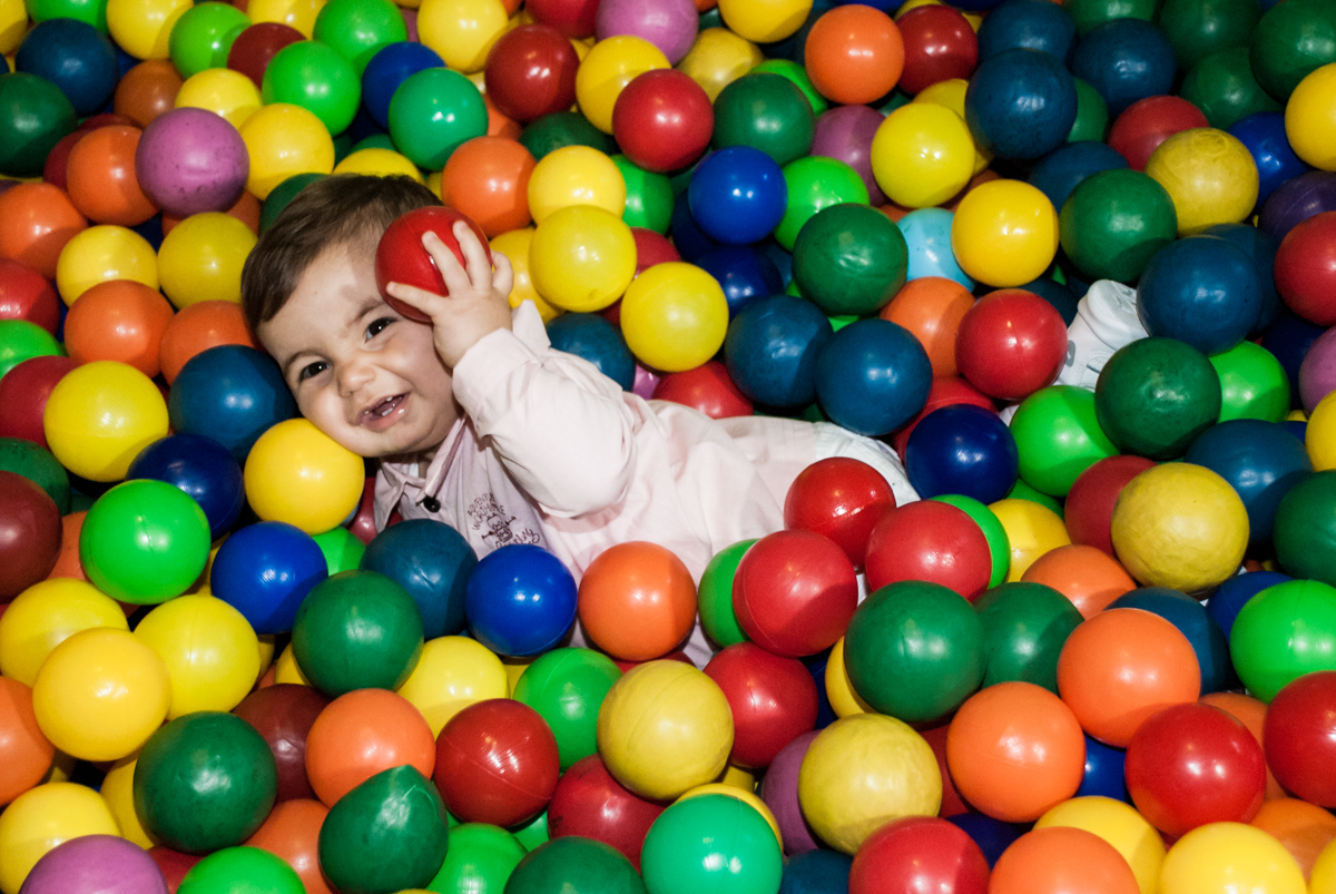 mergulho na piscina de bolinas