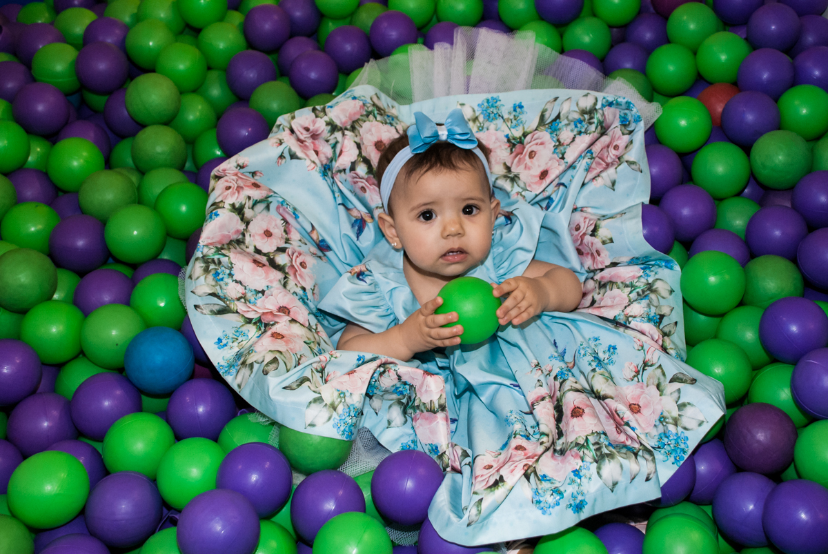 caiu na piscina de bolinhas