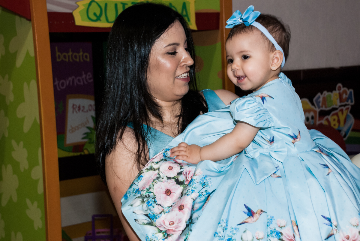 brincando com a mamãe