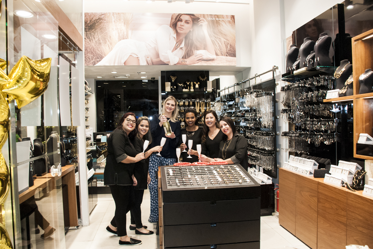 brinde dos funcionários da loja morana