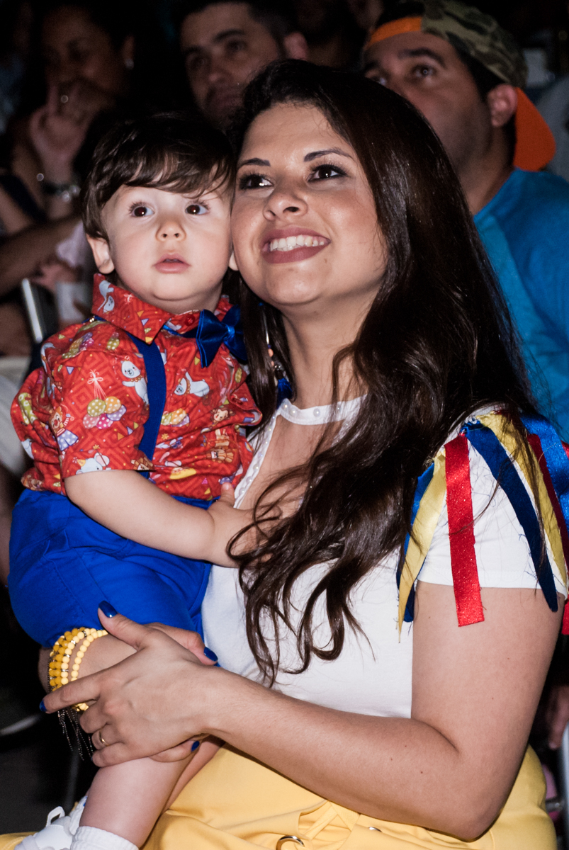 A mamãe assiste a retrospectiva