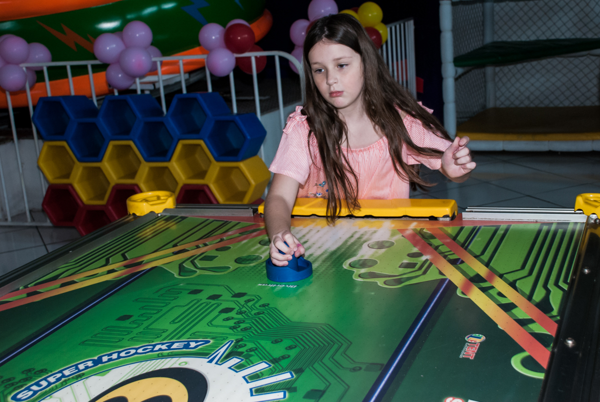 adversária do jogo de futebol de mesa