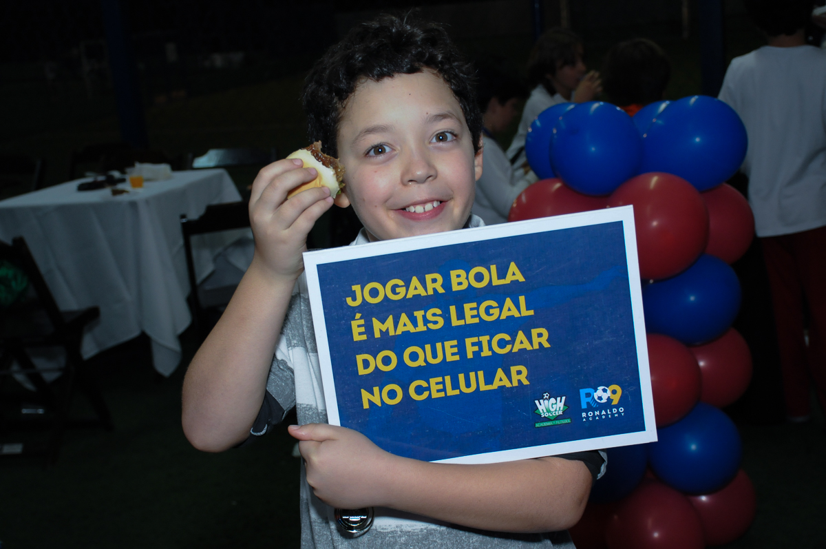 Fotografia da placa do Buffet High Soccer