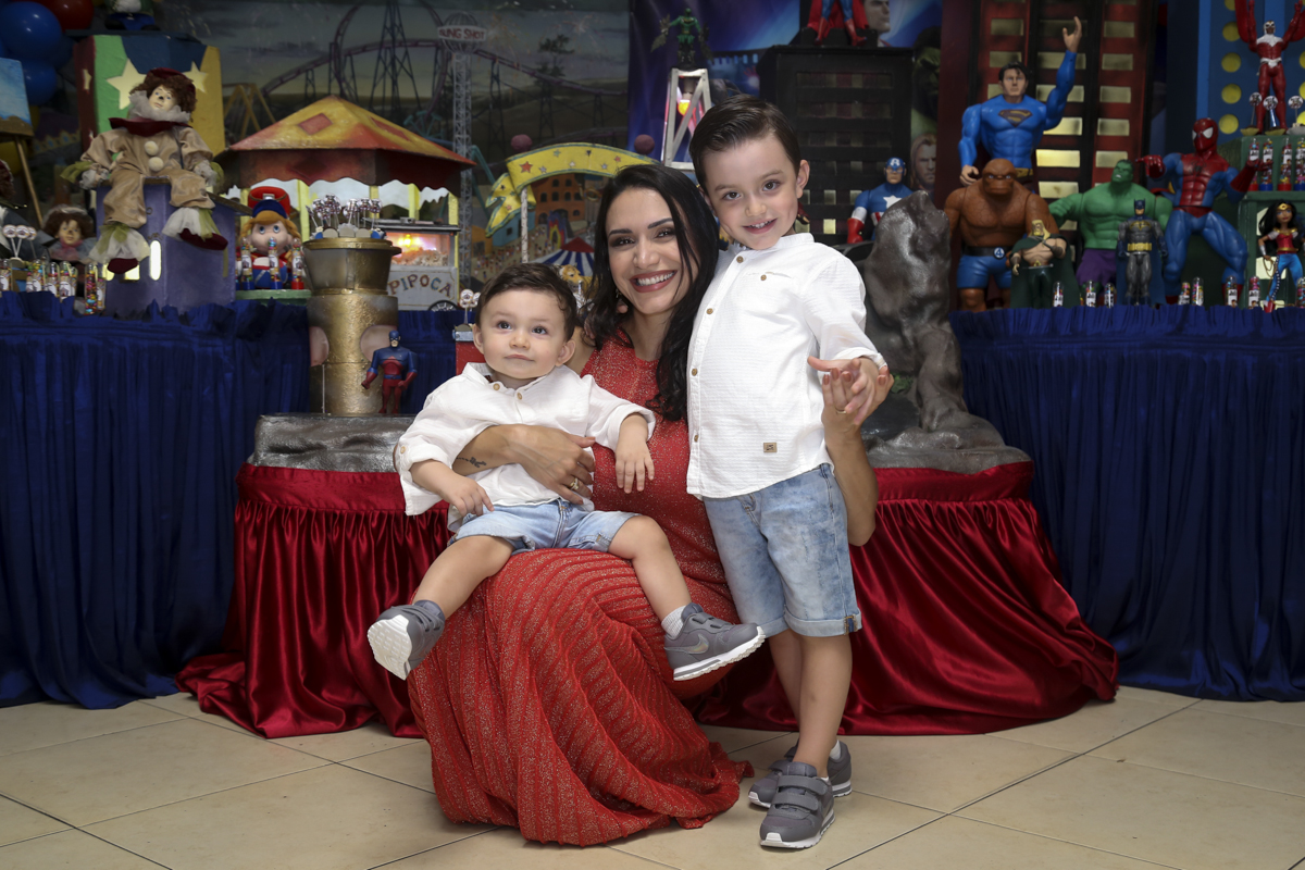 foto mãe e filhos