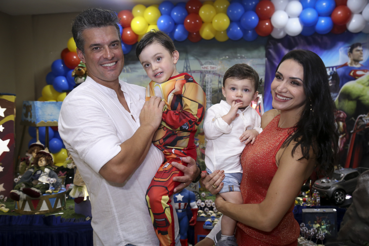 final da festa com foto da família