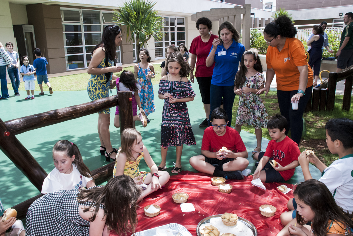 Hora do lanche das crianças