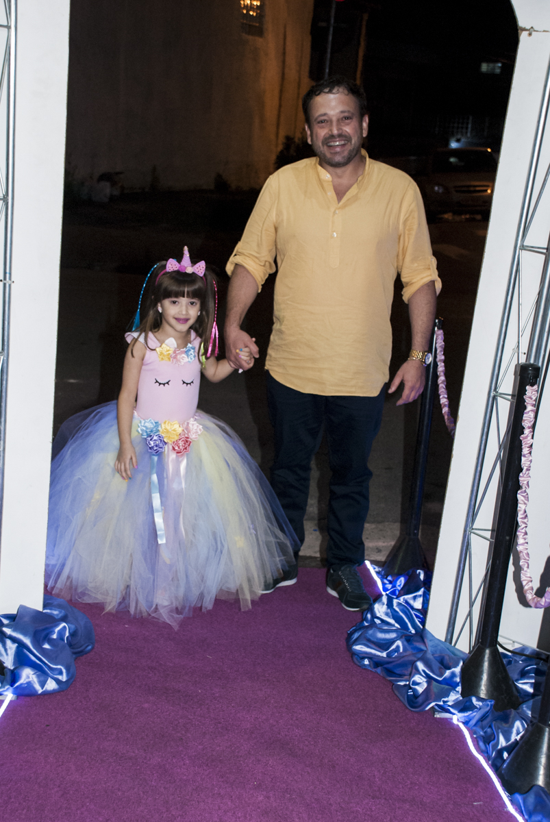 entrada da família para a festa