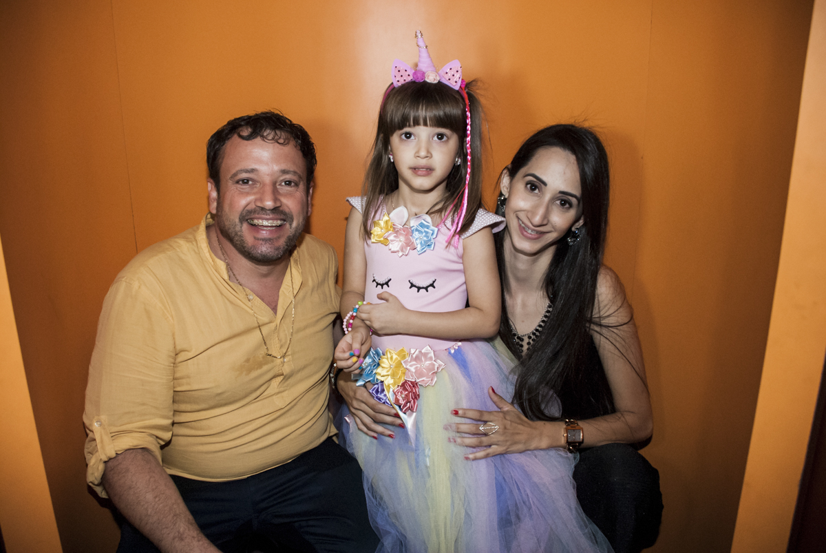 saindo da máquina do parabéns