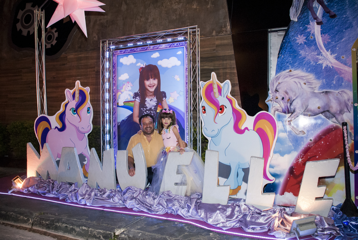 foto pai e filha no banner digital