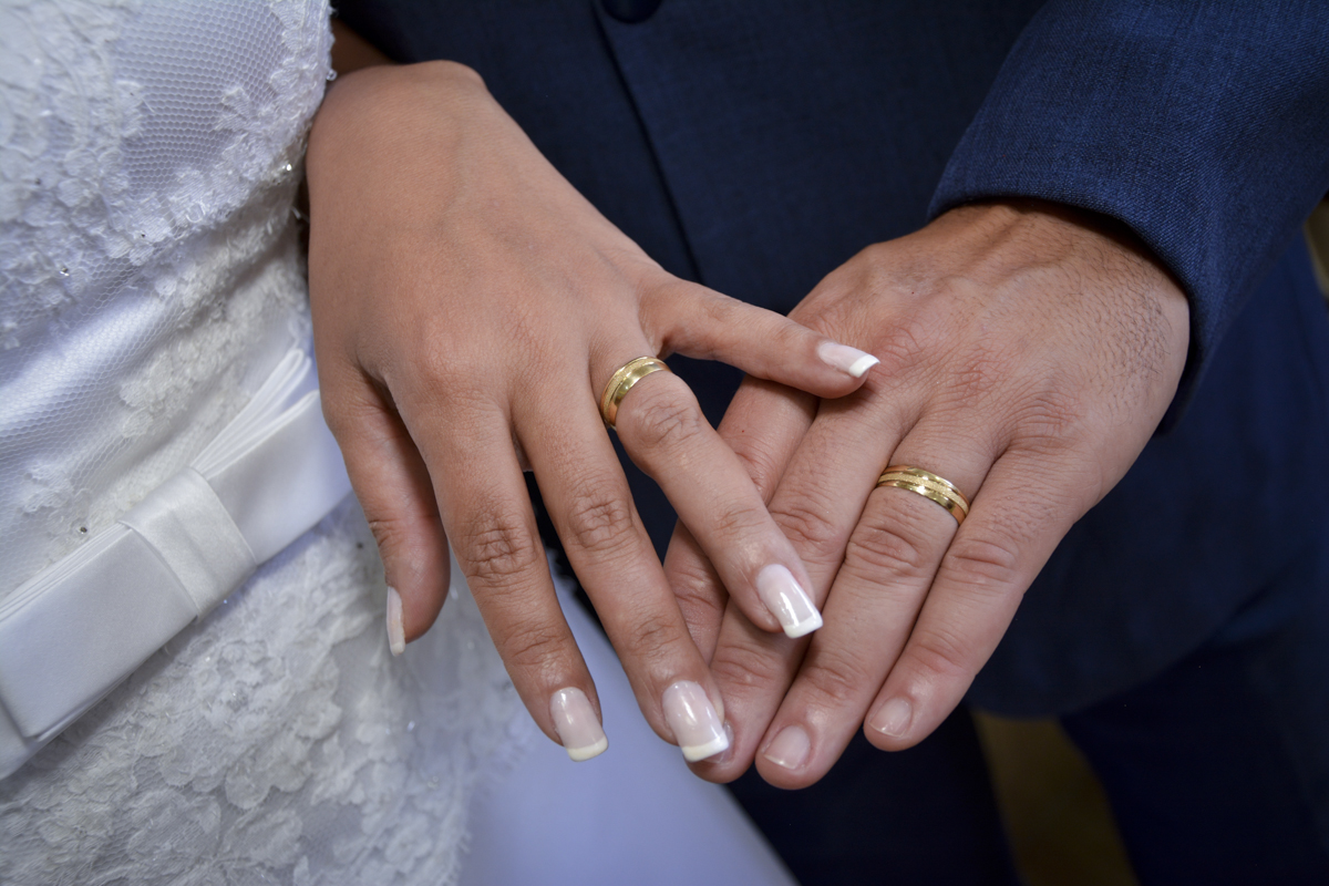 fotografia das alianças