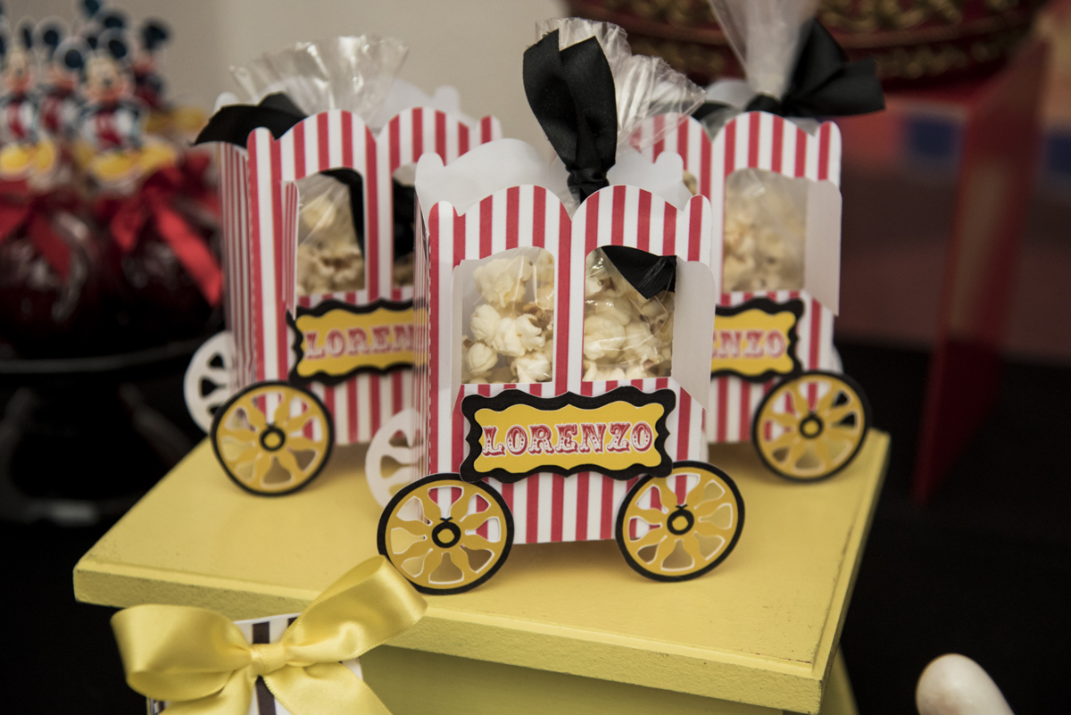 detalhes da mesa temática circo