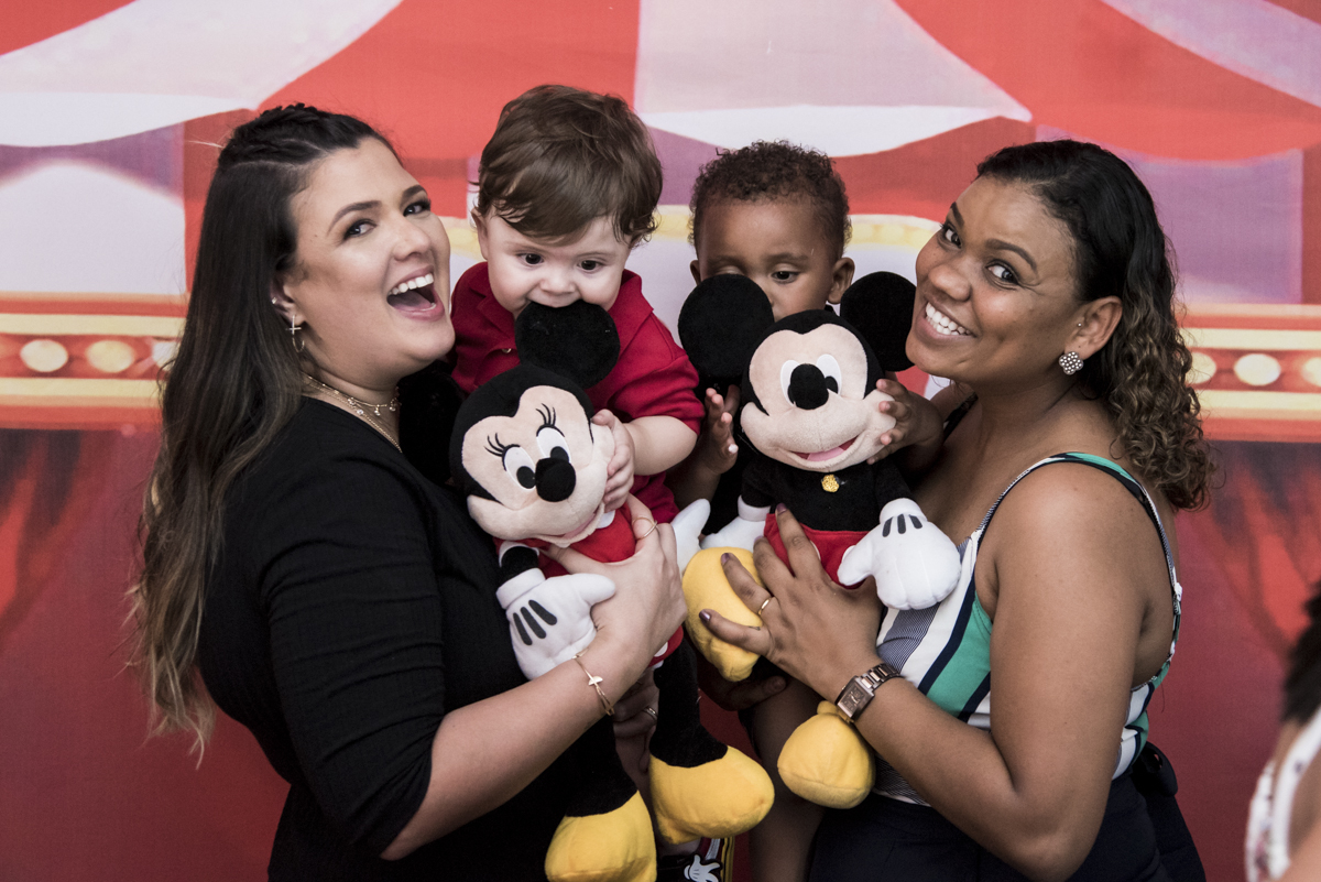 brincando com o mickey