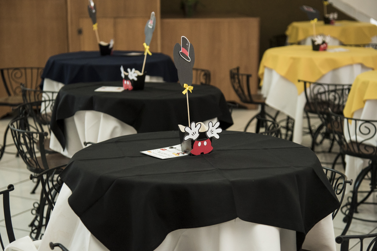 decoração das mesas do salão