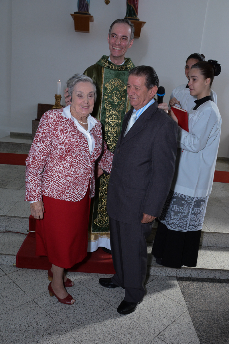 Final da cerimônia bodas de Ouro na Igreja Santa Gema Galgani, Osasco-SP