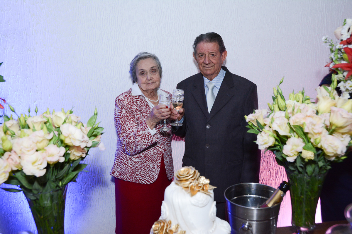 Brinde do casal no Buffet Yumi, Osaco- SP