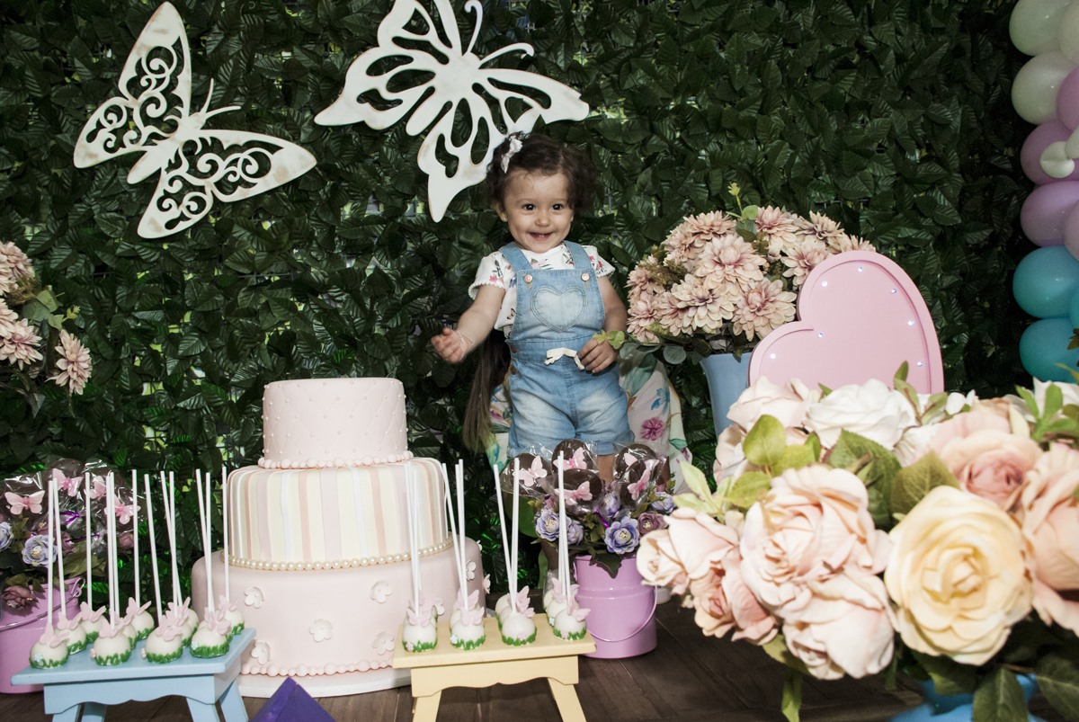 curtindo sua festa na mesa temática