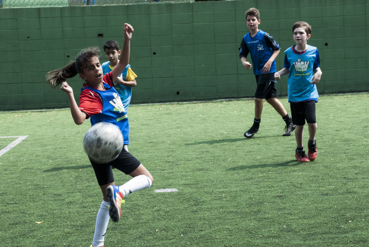 preparando para brincar com bexigas de água