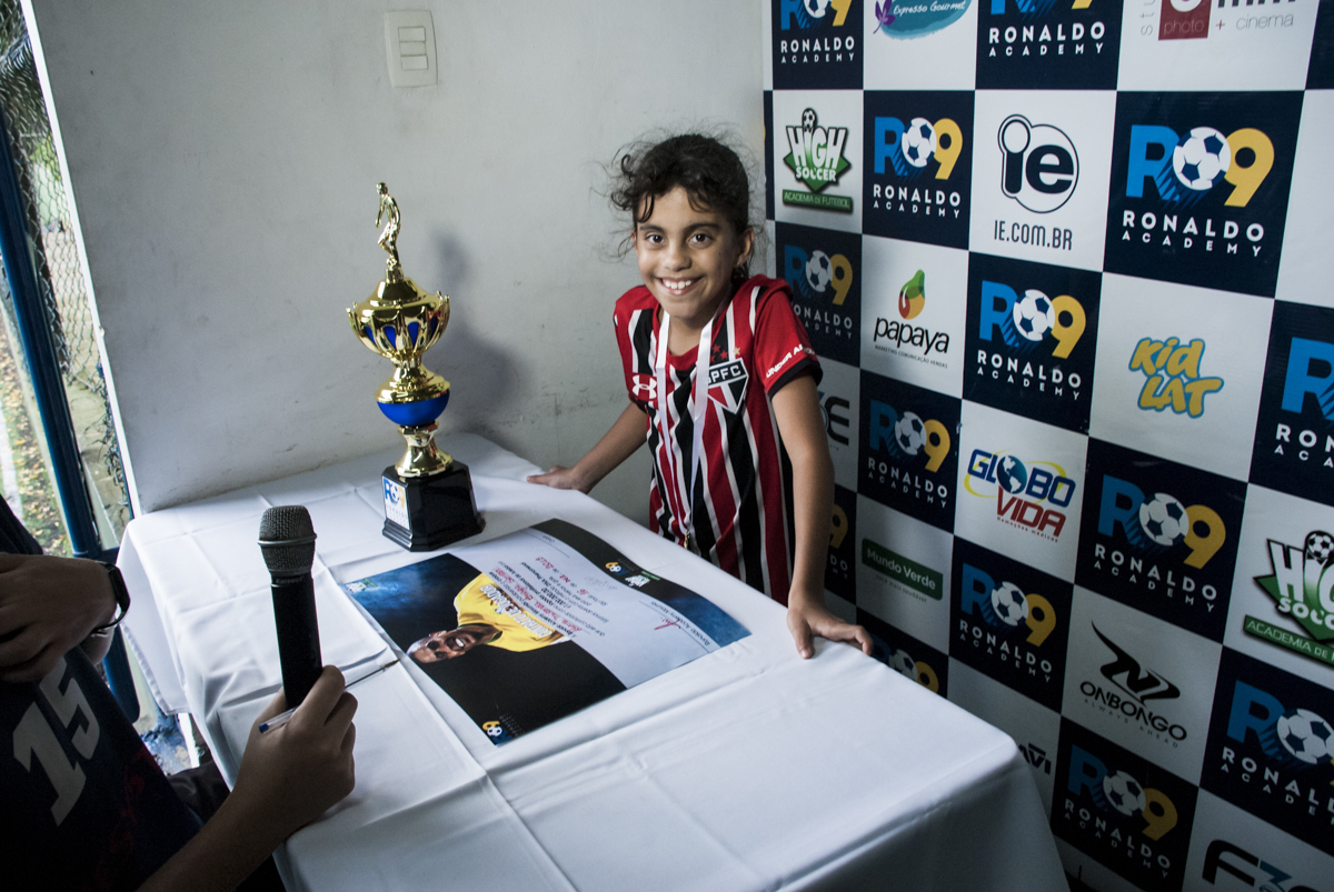 hora de ler o contrato de trabalho