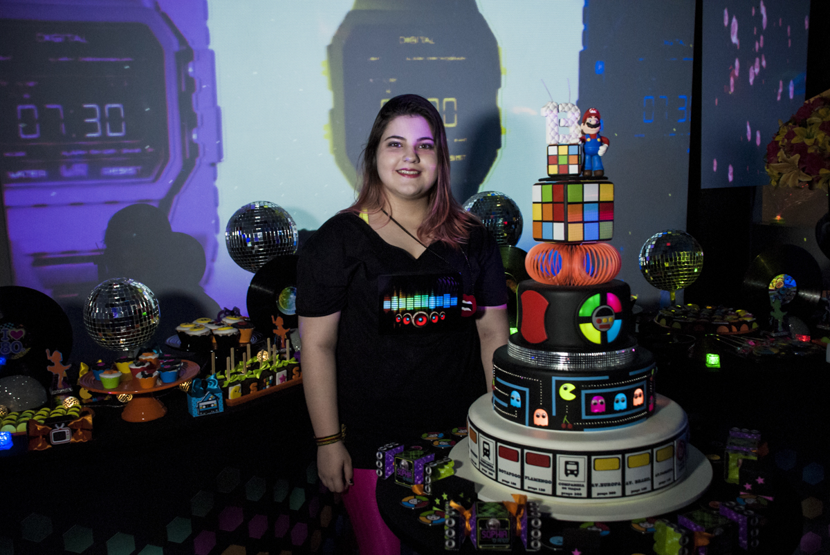 feliz com sua festa linda