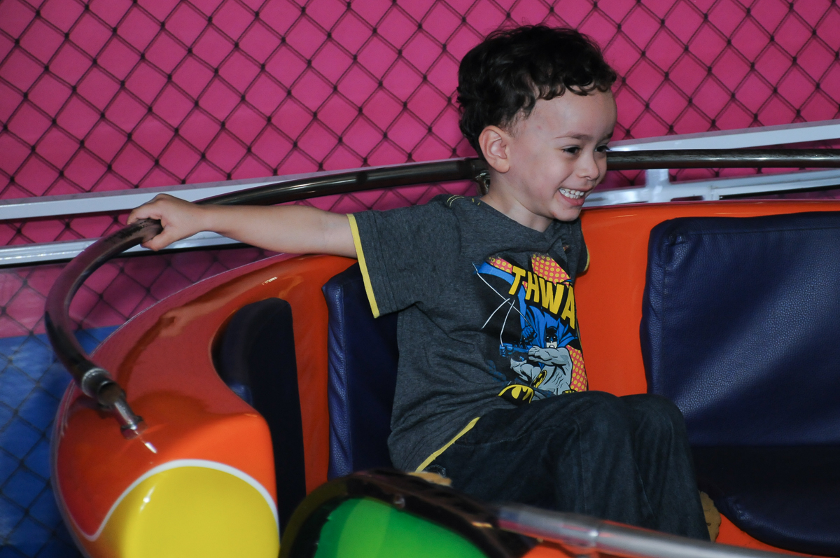 bagunça no labamba  Buffet Zureta-Osasco -SP