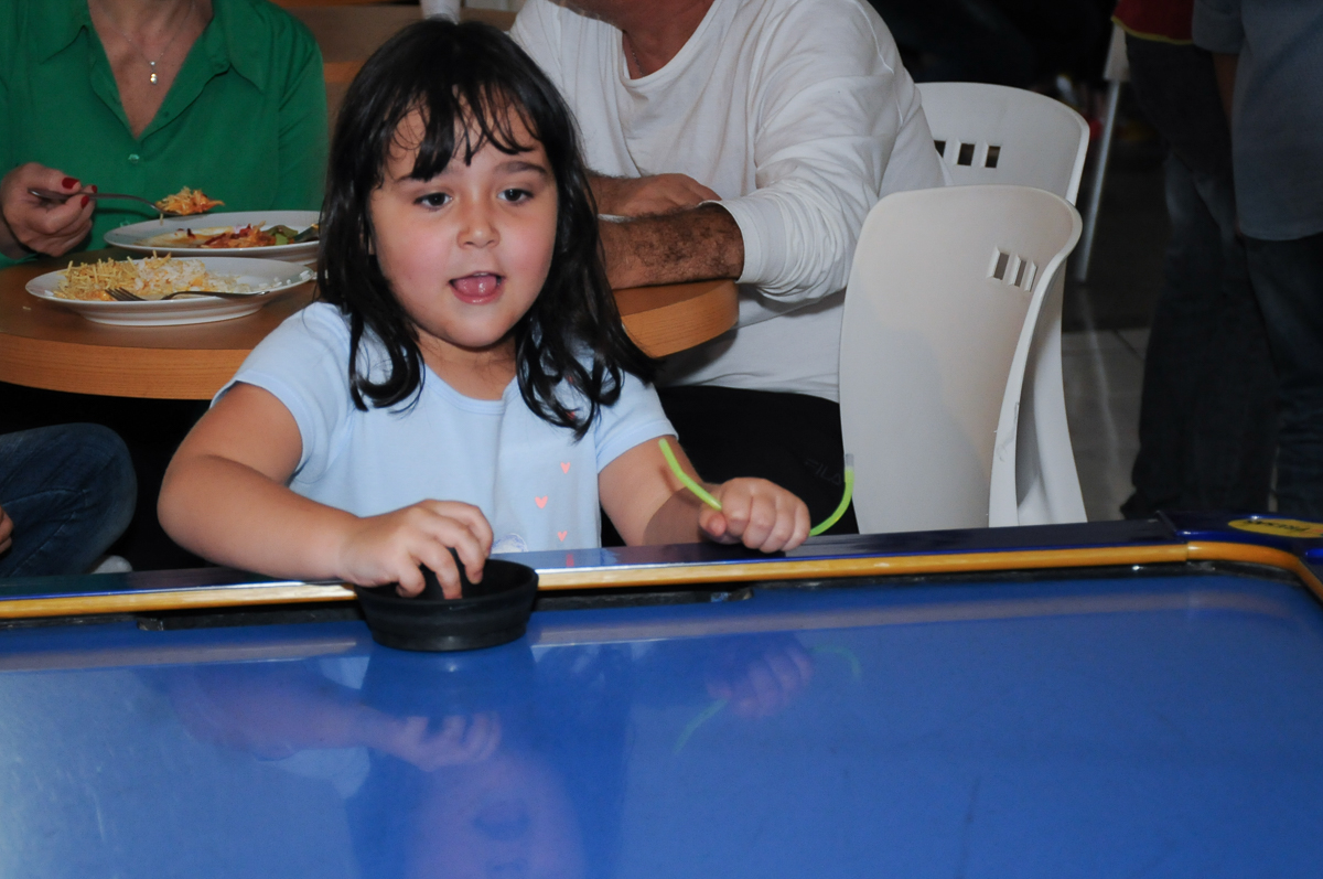 Crianças jogando  Buffet Zureta-Osasco -SP