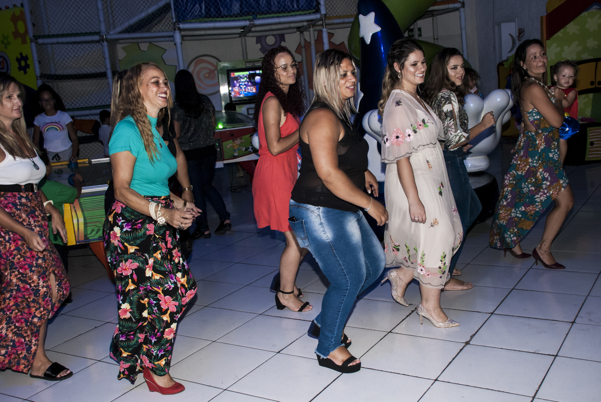 balada com as amigas