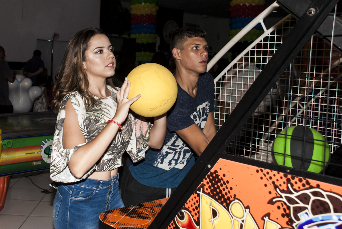 jogo de basquete bol