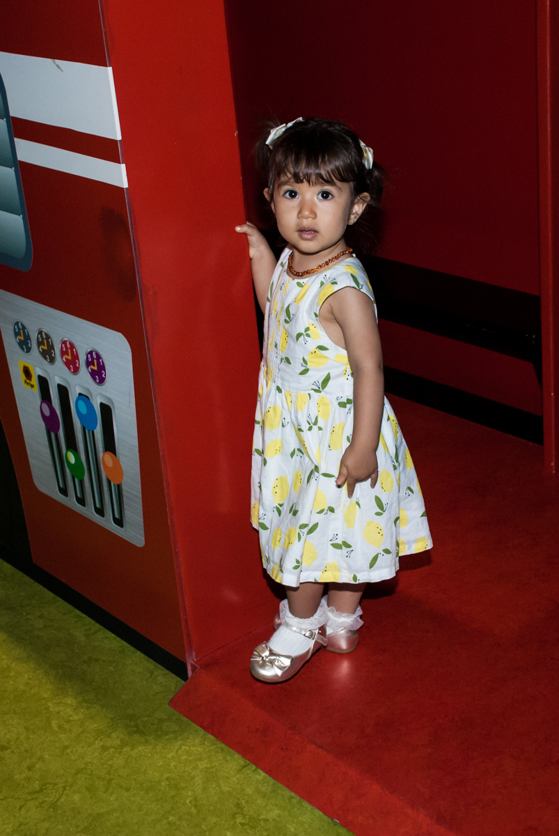 saindo da casa de bonecas