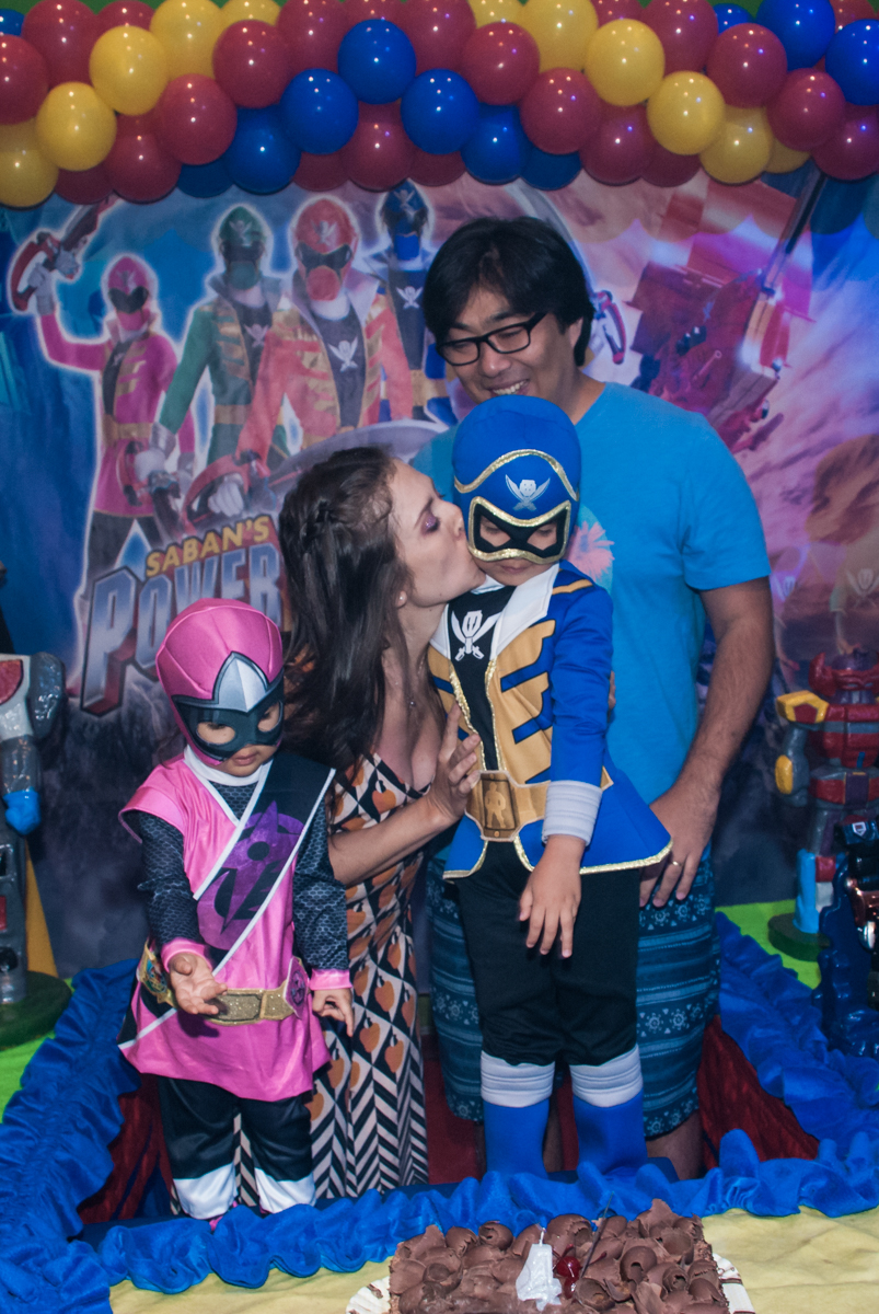 Parabéns animado com a família