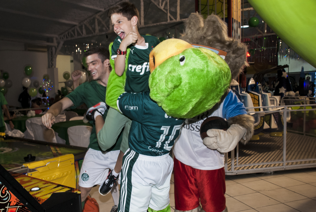 brincdeiras divertidas com os personagens do palmeiras