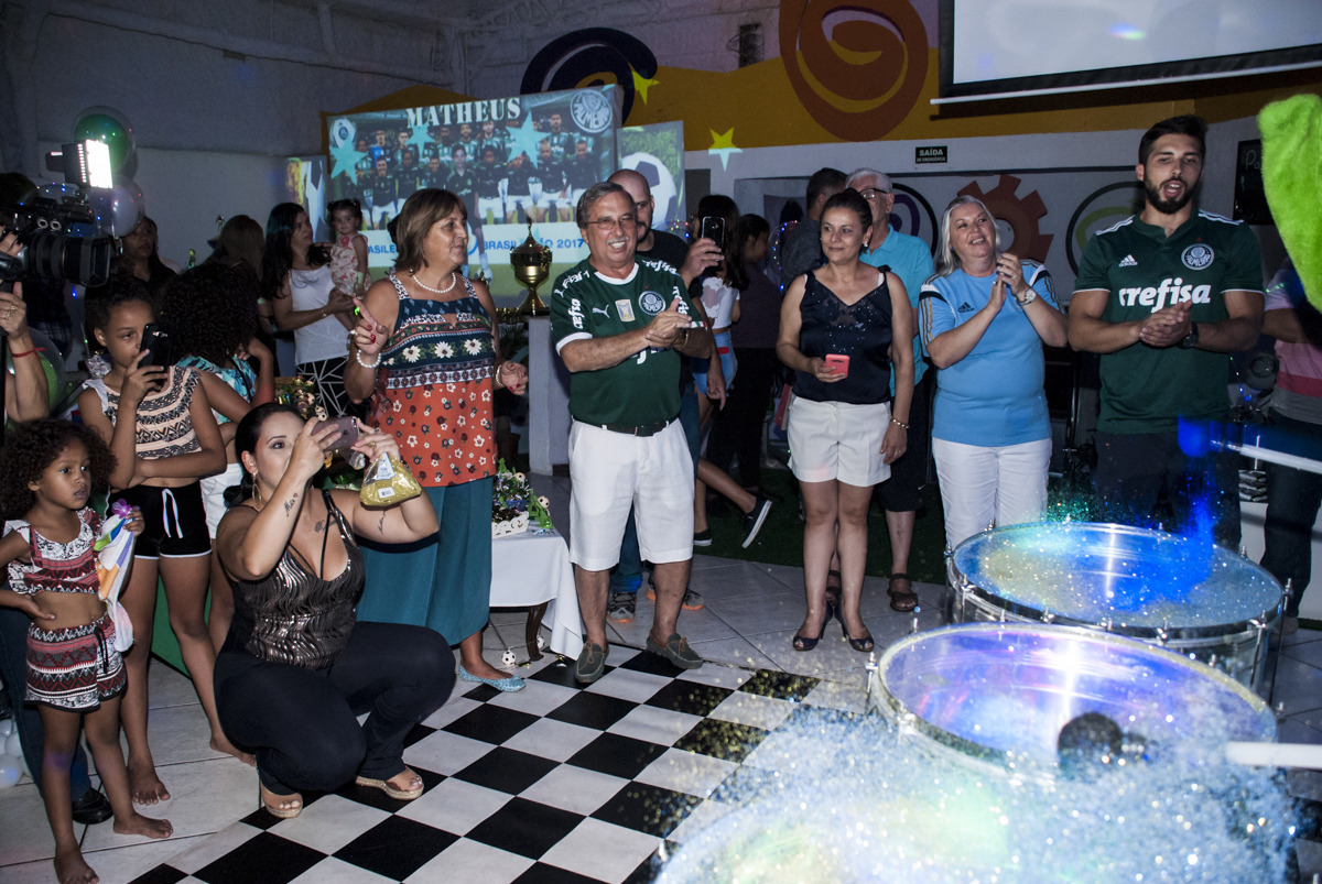 todos participam da balada