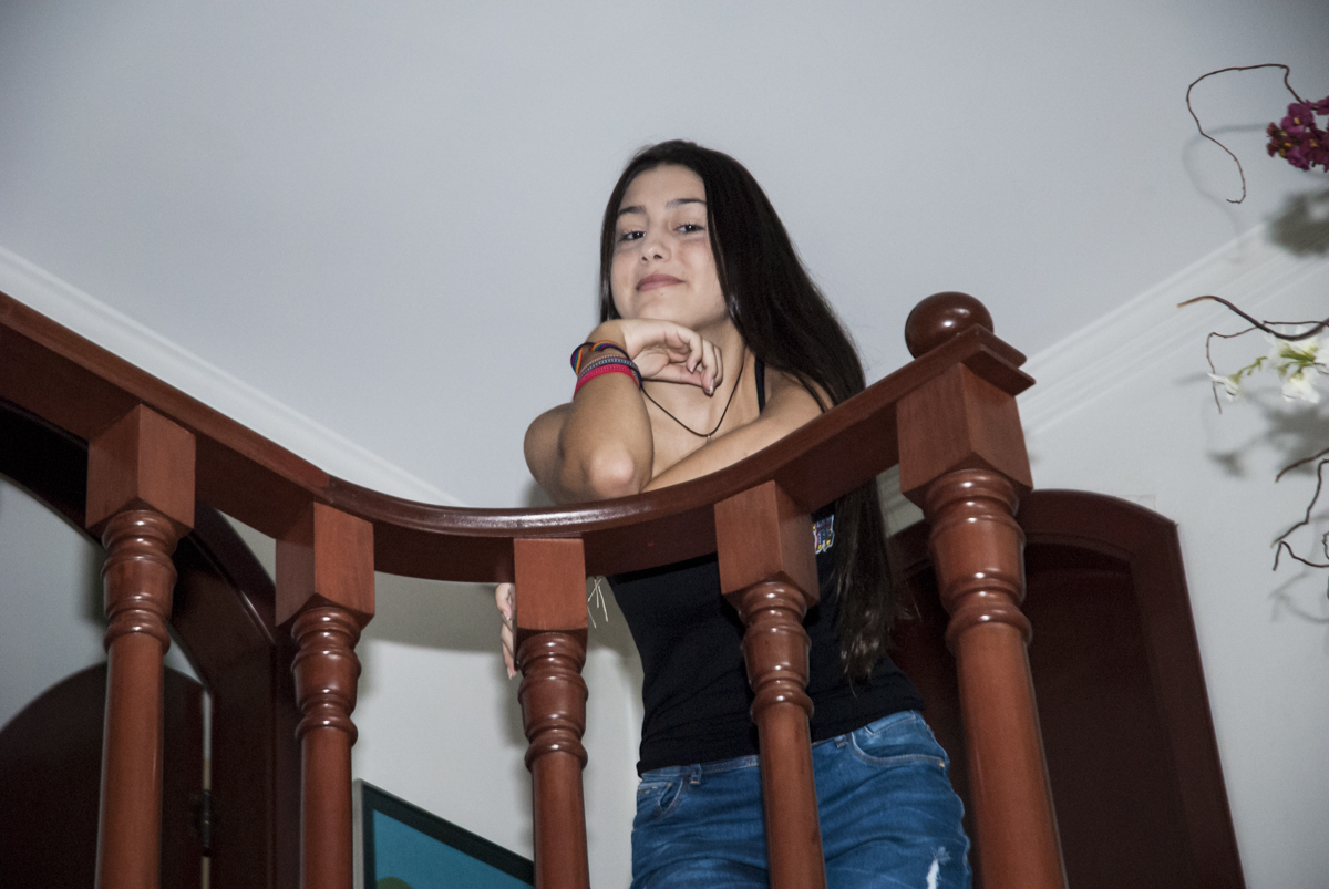 feliz realizando seu ensaio fotografico