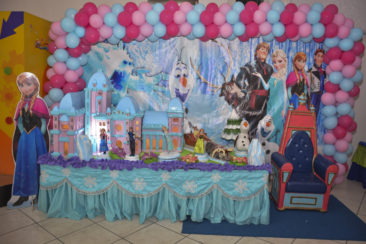 mesa decorada frozen