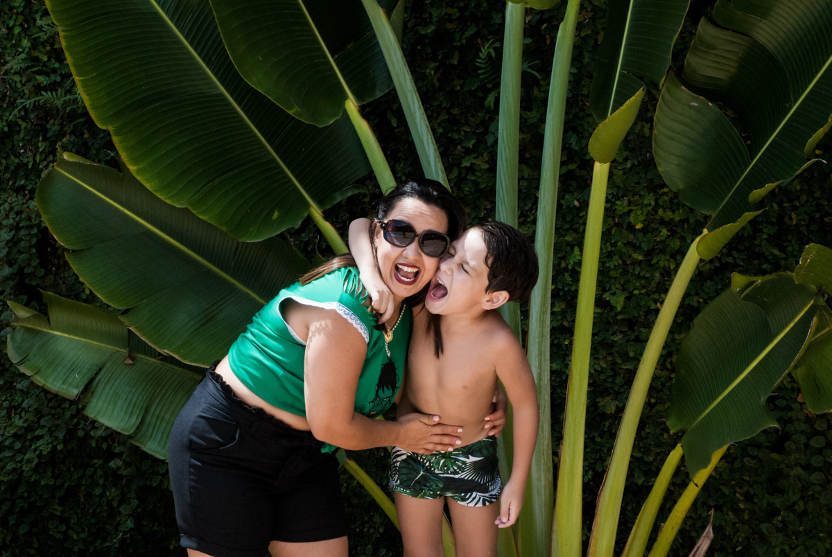 beijo carinhoso na mamãe