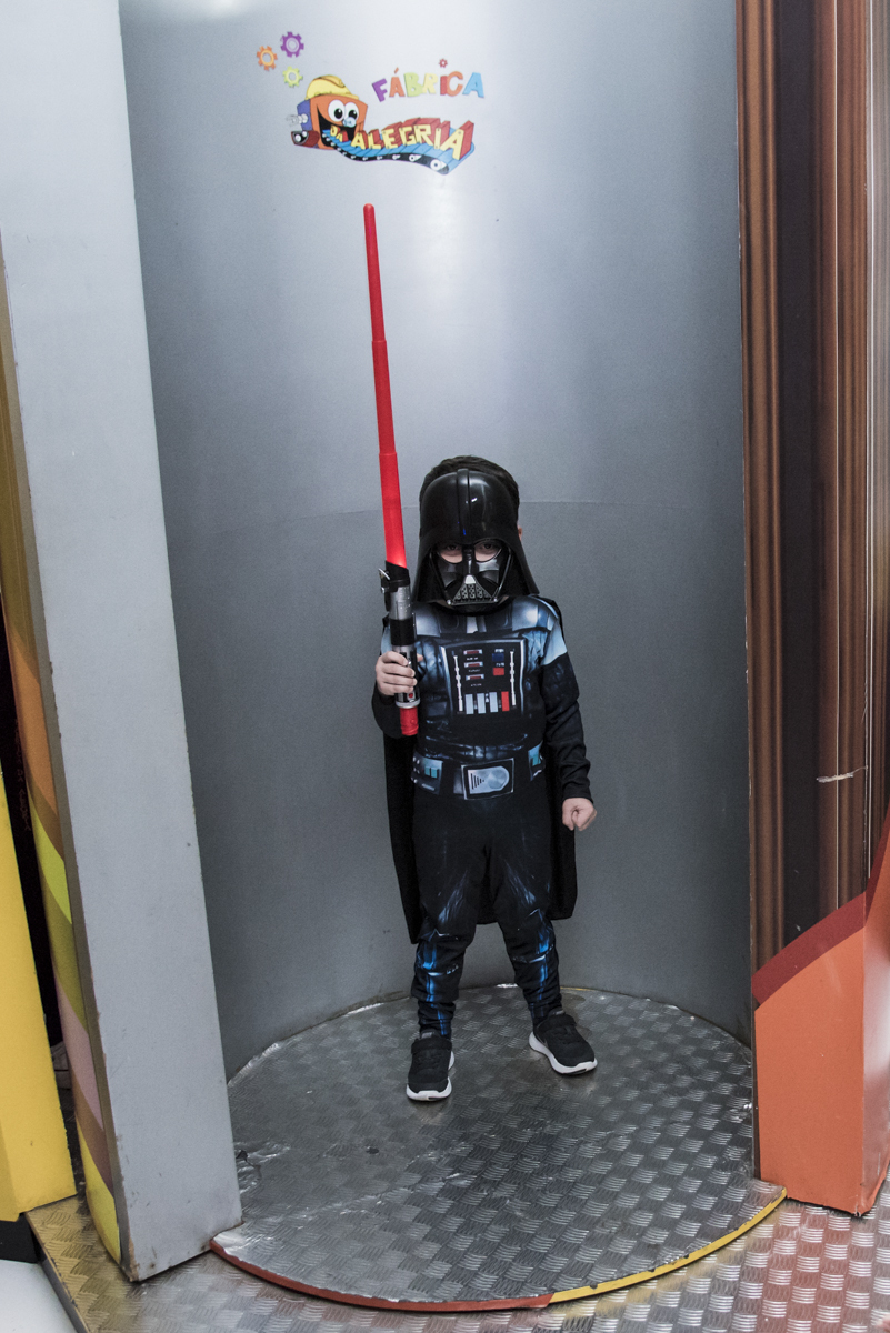 saindo da máquina do parabéns