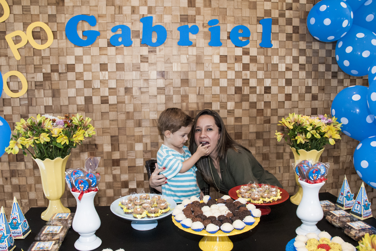 mamãe  come mais docinhos