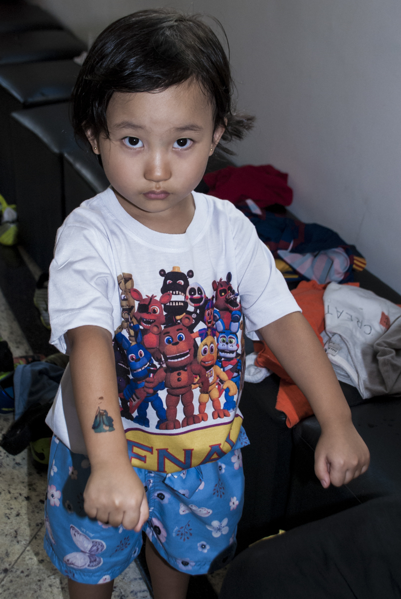 o aniversariante fez tatuagem