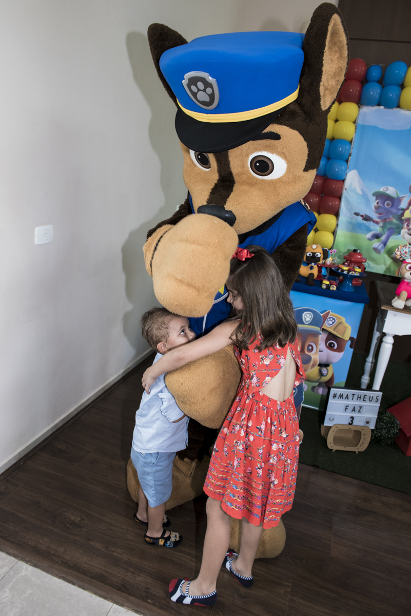 chegou o personagem patrulha canina