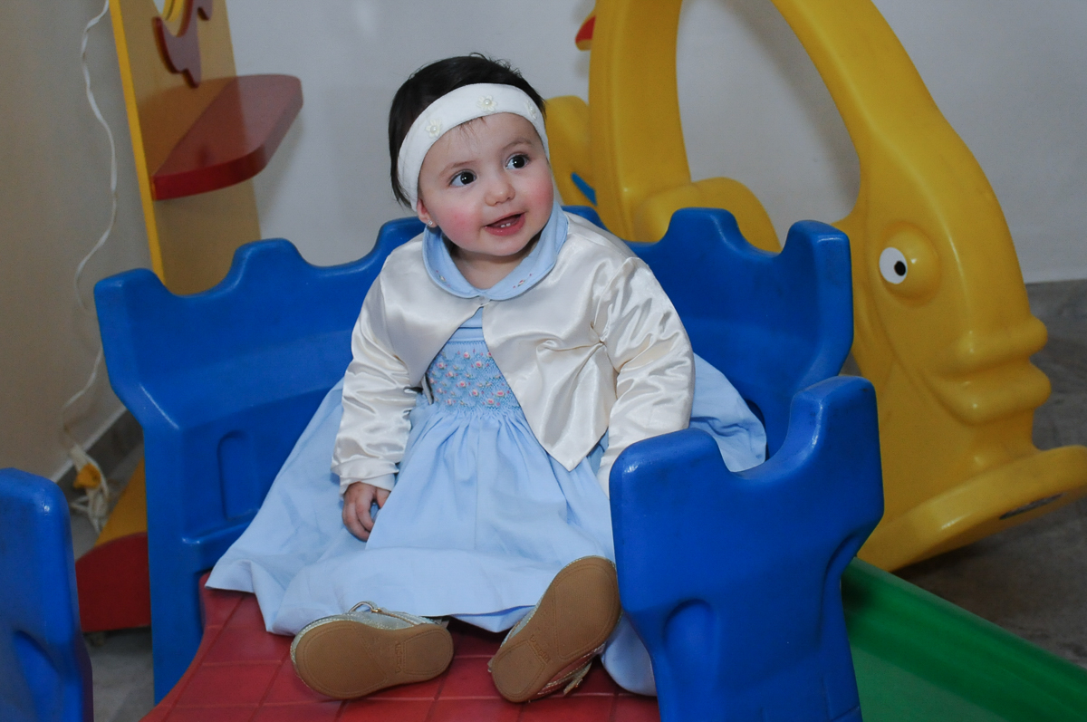 ana clara feliz no Buffet Lé com Cré