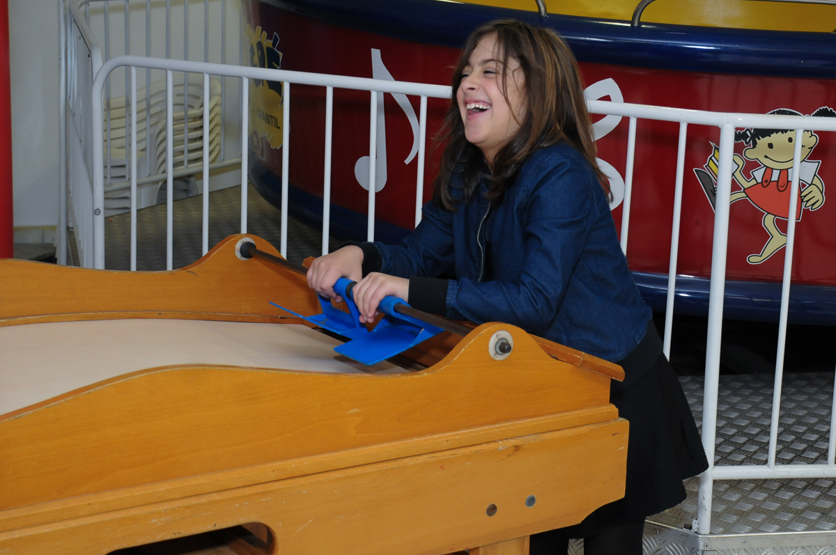 crianças brincando no Buffet Lé com Cré