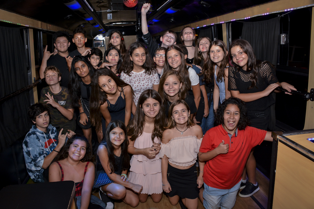 quem faz mais bagunça no ônibus balada