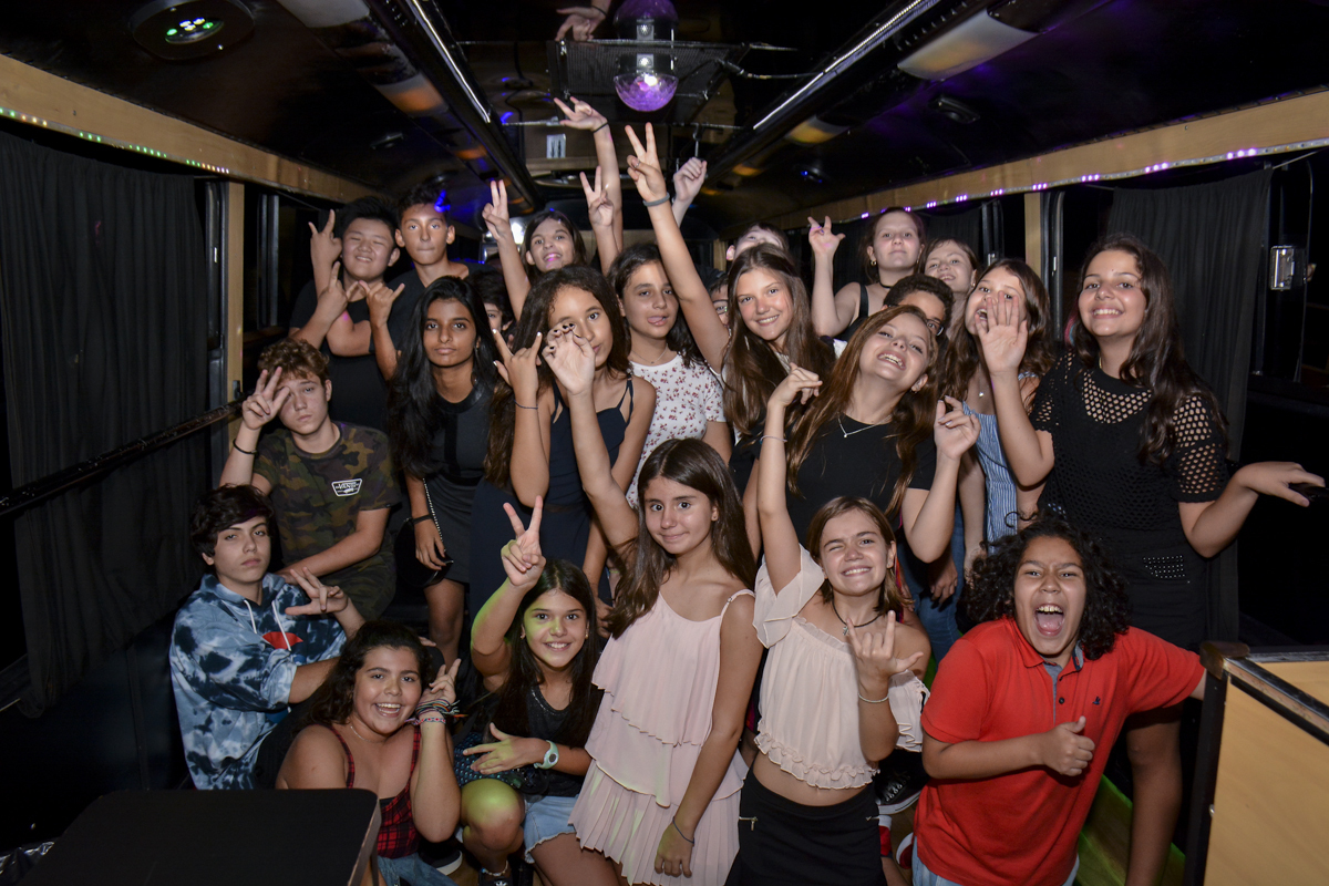 As meninas estão animadas