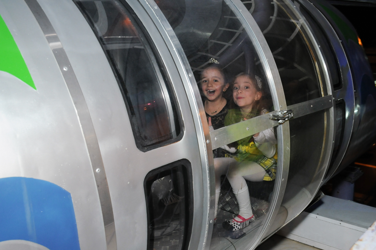 Turminha no trenzinho no Buffet Zezé e Lelé