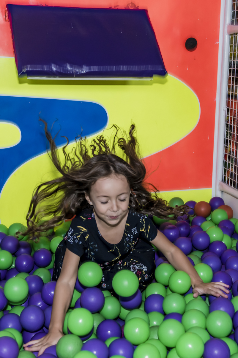 caindo do brinquedo tombo legal