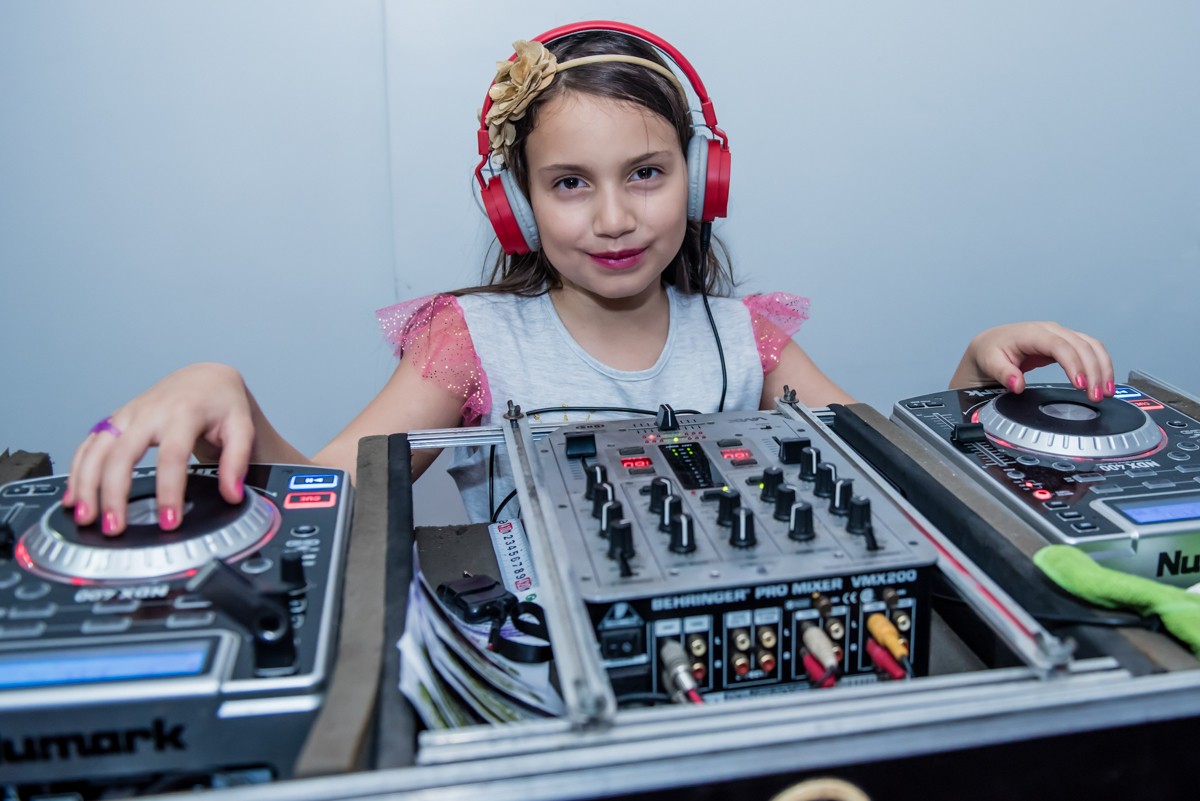 A aniversariante é DJ por um dia