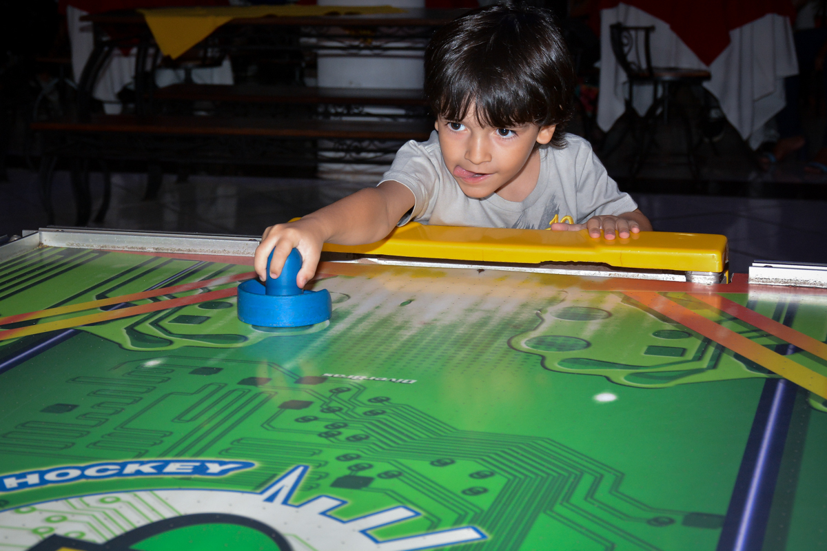 jogo de futebol de mesa animado