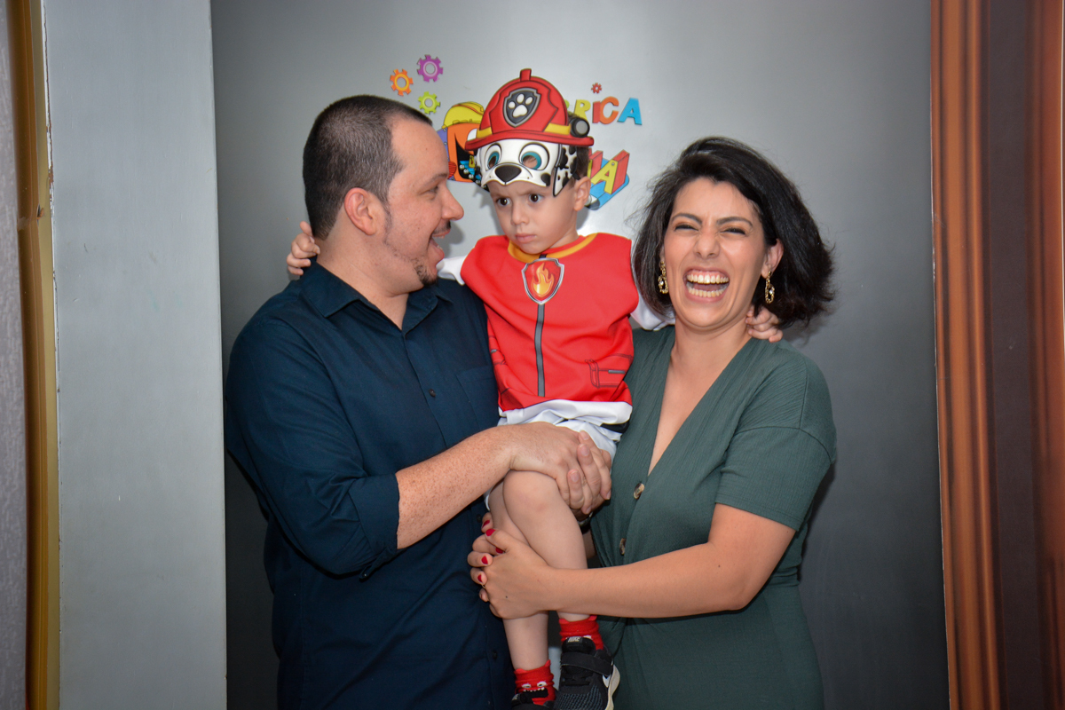 família animada para o parabéns
