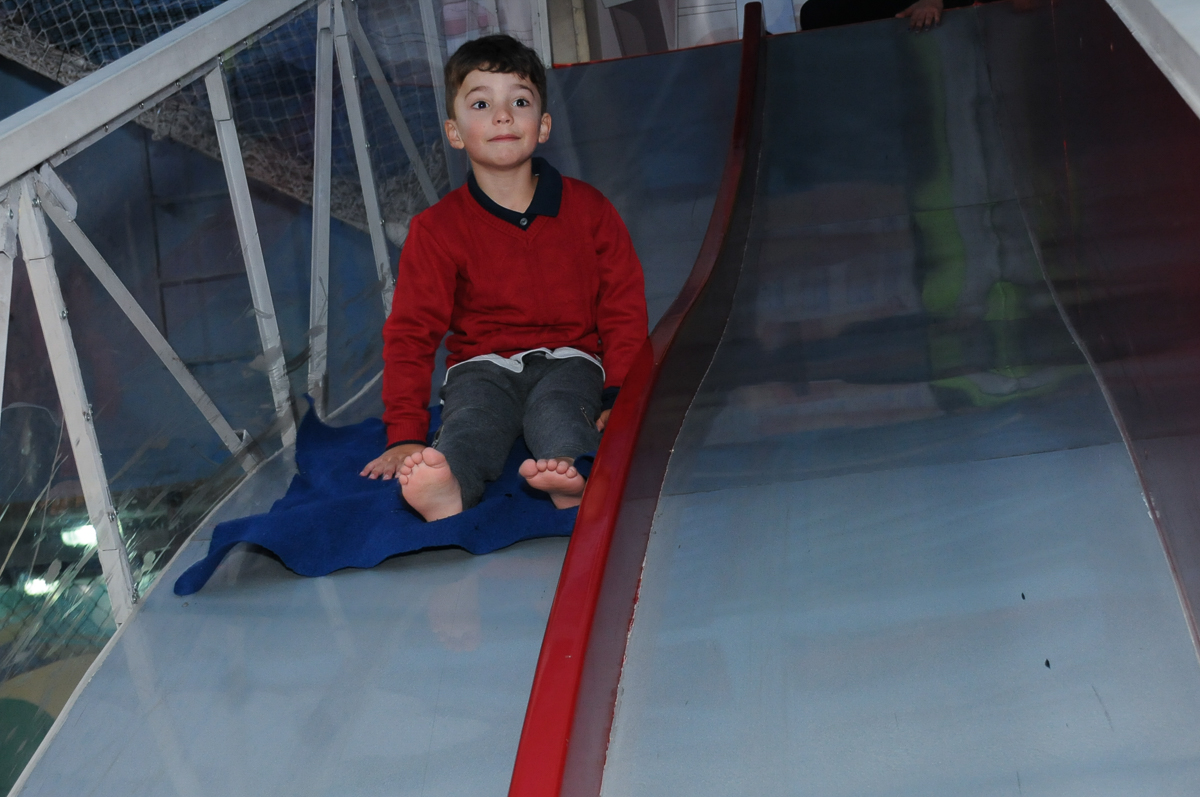 brincadeira no escorreador no Buffet Espaço Vila da Arte